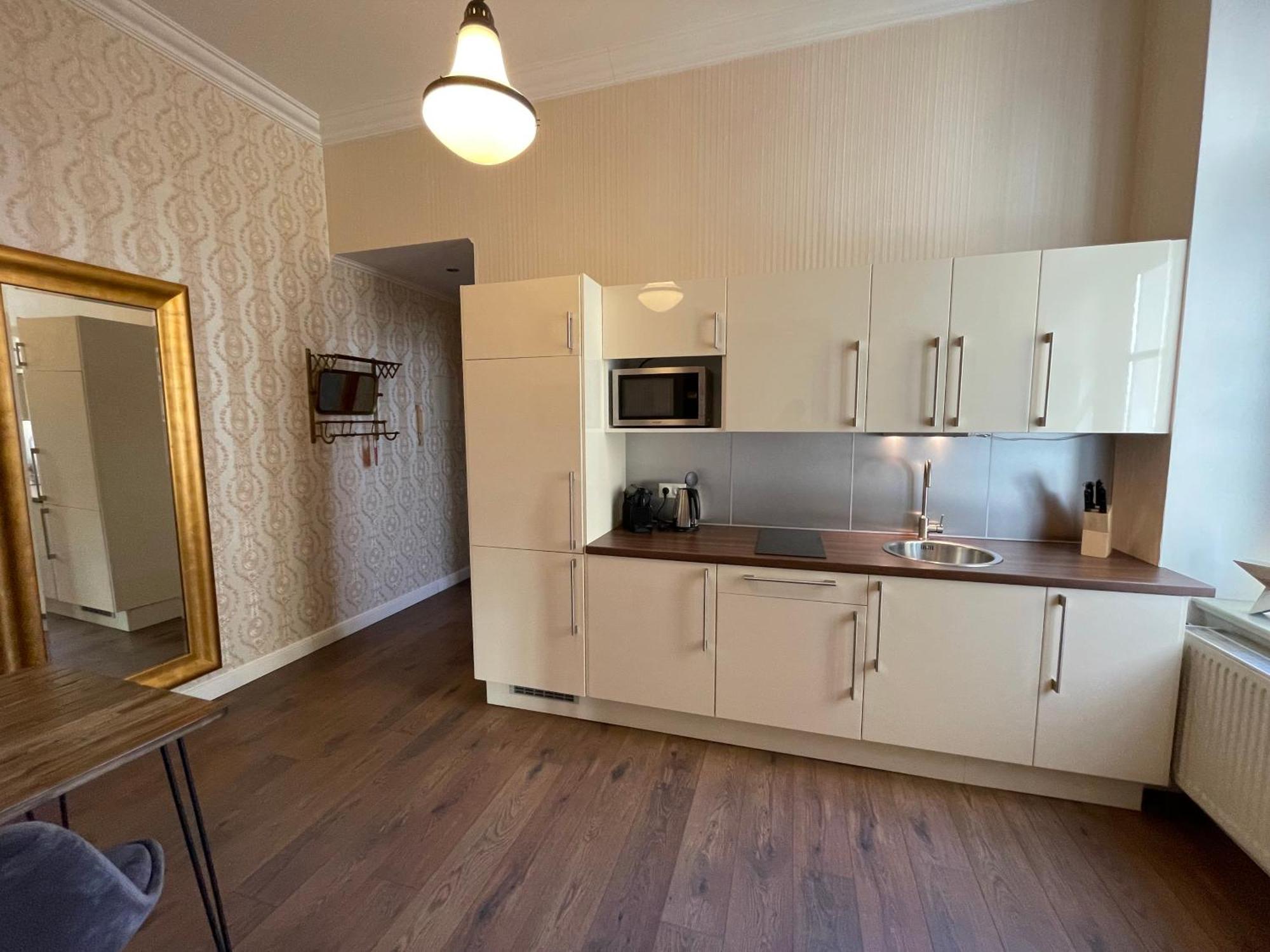 One-Bedroom Apartment,1558114666:JPEG